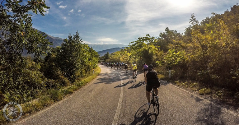 Syklister på lang rekke i Abruzzo