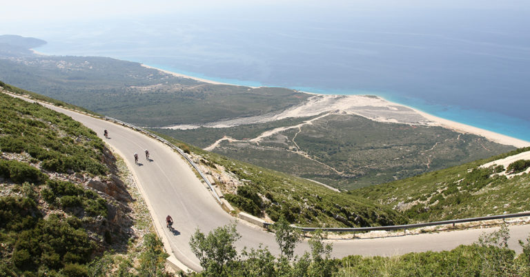 Llogara Pass i Albania