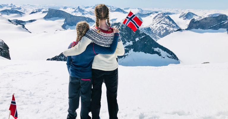 Nasjonaldagen på Galdhøpiggen, norway