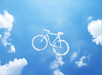 En sky formet som en sykkel