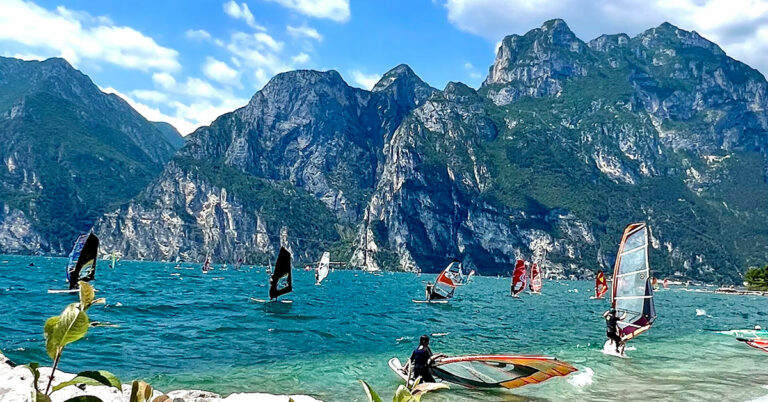Surfing i Riva del Garda