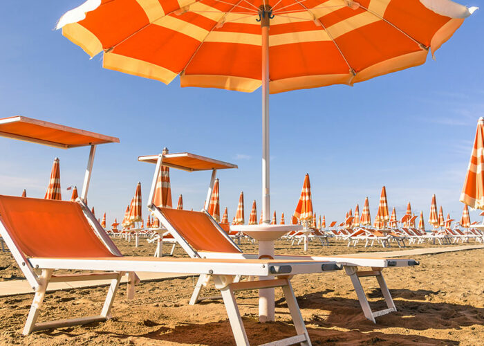 Orange strandstoler i Lido de Jesolo