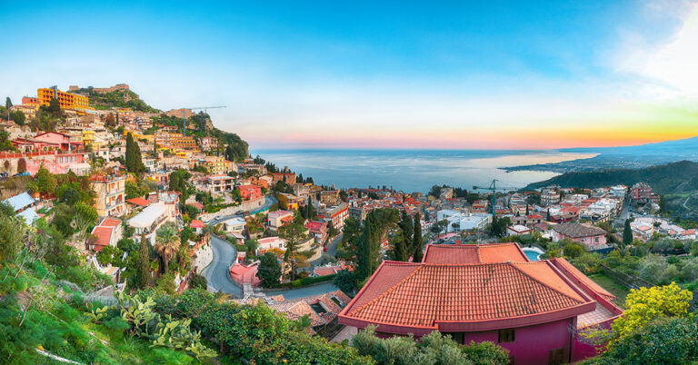 Utsikt over Giardini på Sicilia