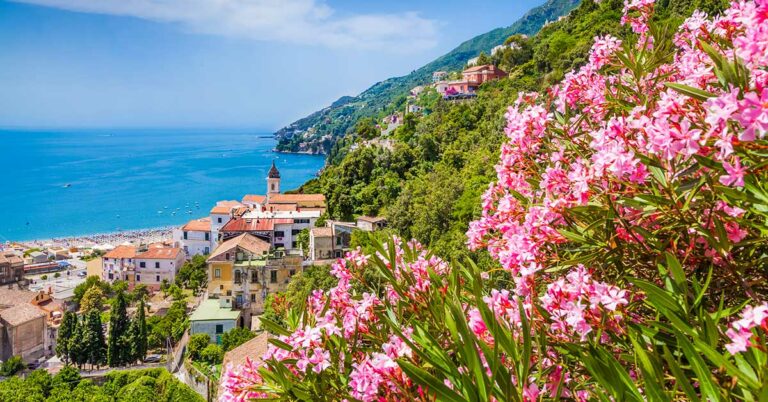 Nydelig landskap langs Amalfikysten