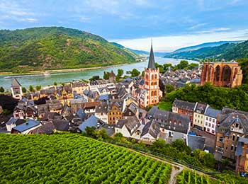 Lite bilde av Bacharach langs Rhinen