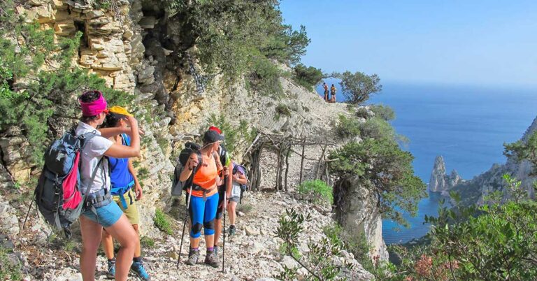 Stien på fotturen Selvaggio Blu