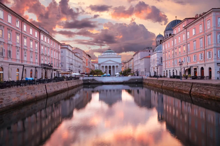Canal Grande i Trieste, Italia