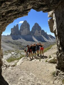Deltakere i Dolomittene - bildet tatt ut fra en gruppe