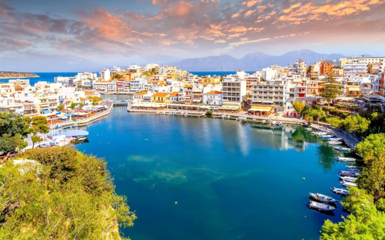 Agios Nikolaos, havnen i gamlebyen, Kreta, Hellas