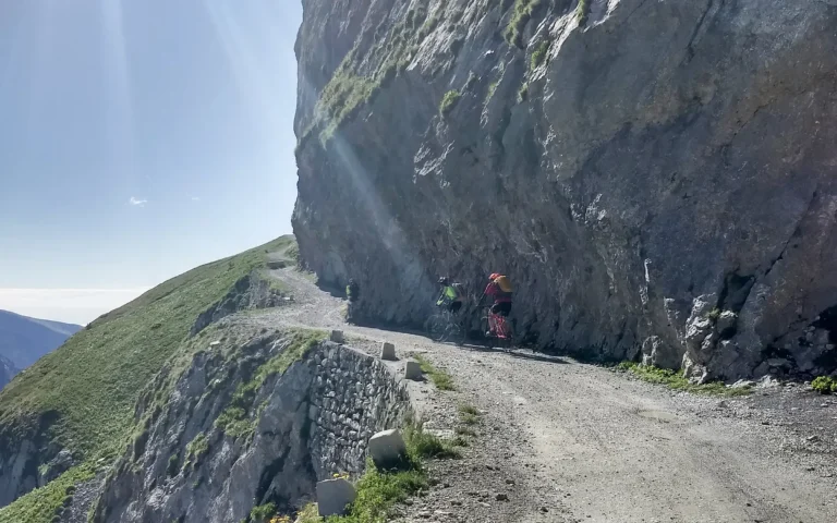 Terrengsykkeltur fra De maritime Alpene til Middelhavet - Via del Sale - med Expa Travel